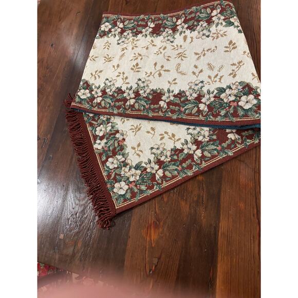 Christmas Holiday Table Runner / Mantle Cover - Picture 3 of 6